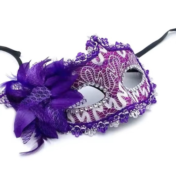 Elegant Purple Lace Masquerade Mask 2 purple and white - Picture 1 of 9